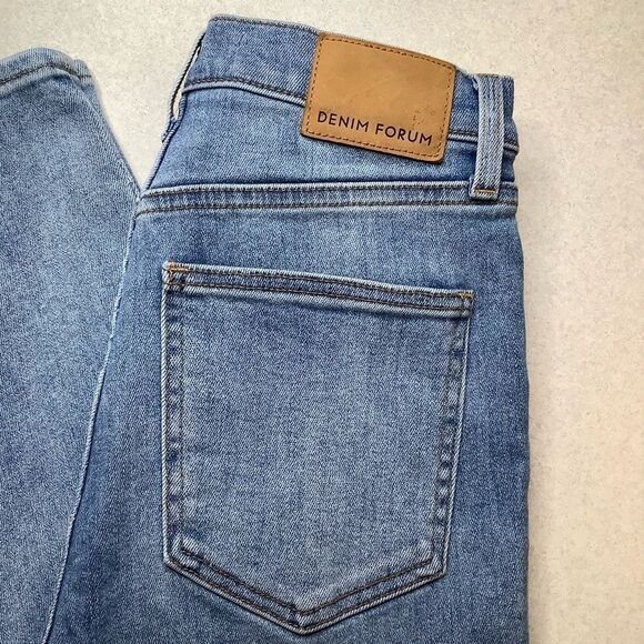 Denim Forum Lola High Rise Skinny 28X26 Light Wash - Picture 4 of 9